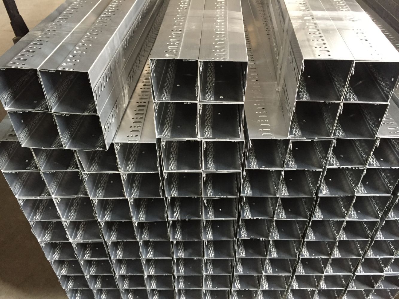 Aluminium U Channel (20)