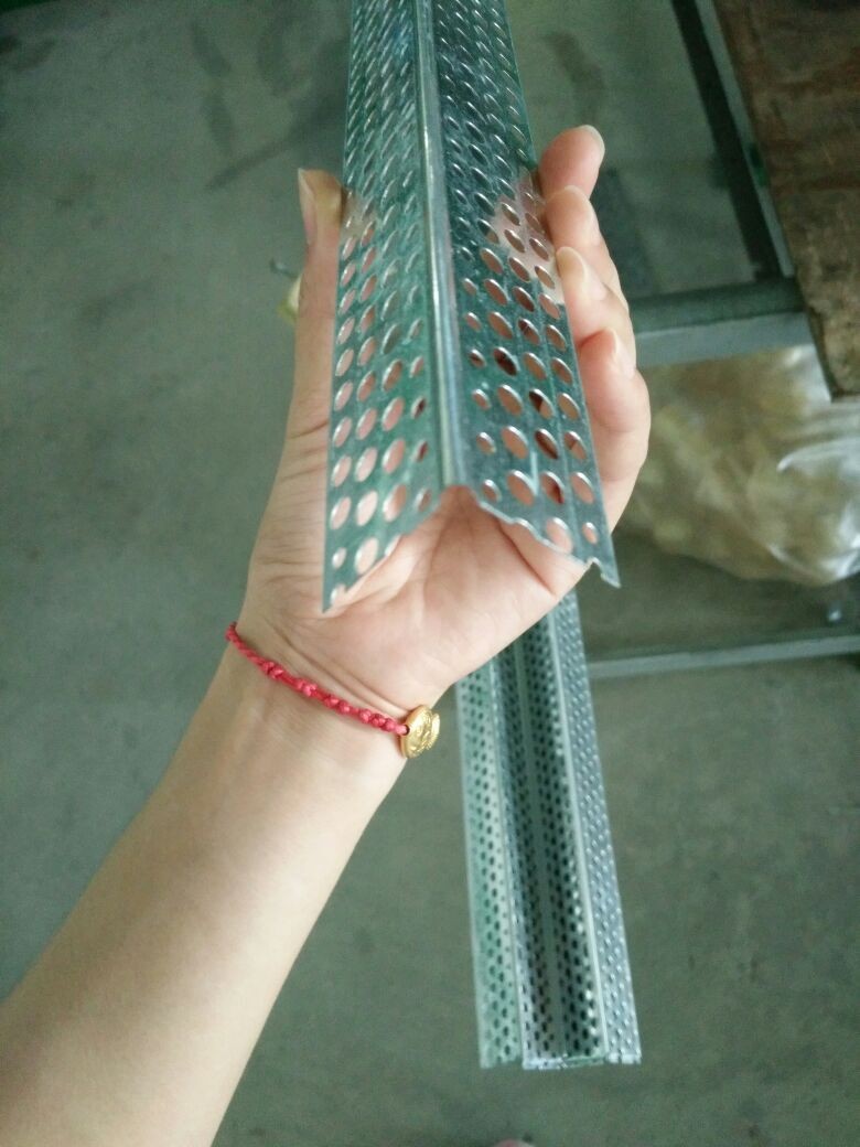 Aluminium corner beads (27)