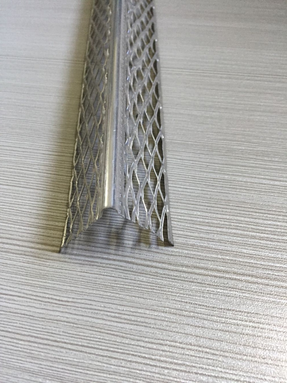 Aluminium corner beads (40)